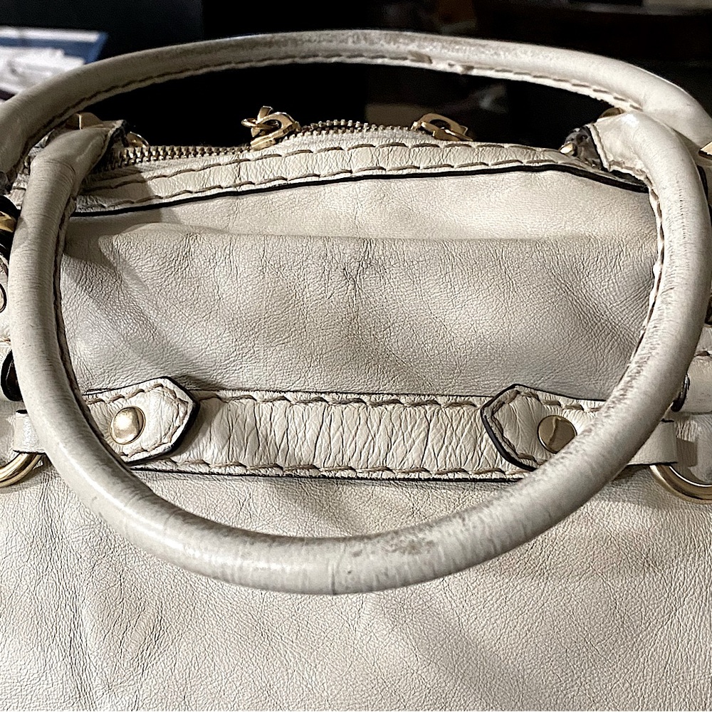 Gucci • Ivory Leather Horsebit Nail Boston Bag - Picture 15 of 16